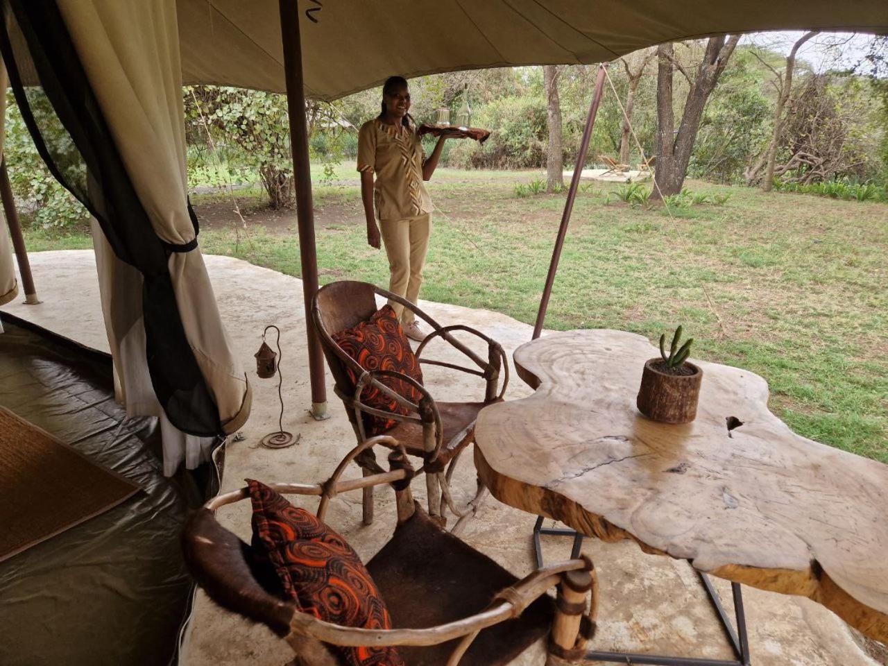 Dolly Farm & River Camp, Luxury Tents Usa River 외부 사진