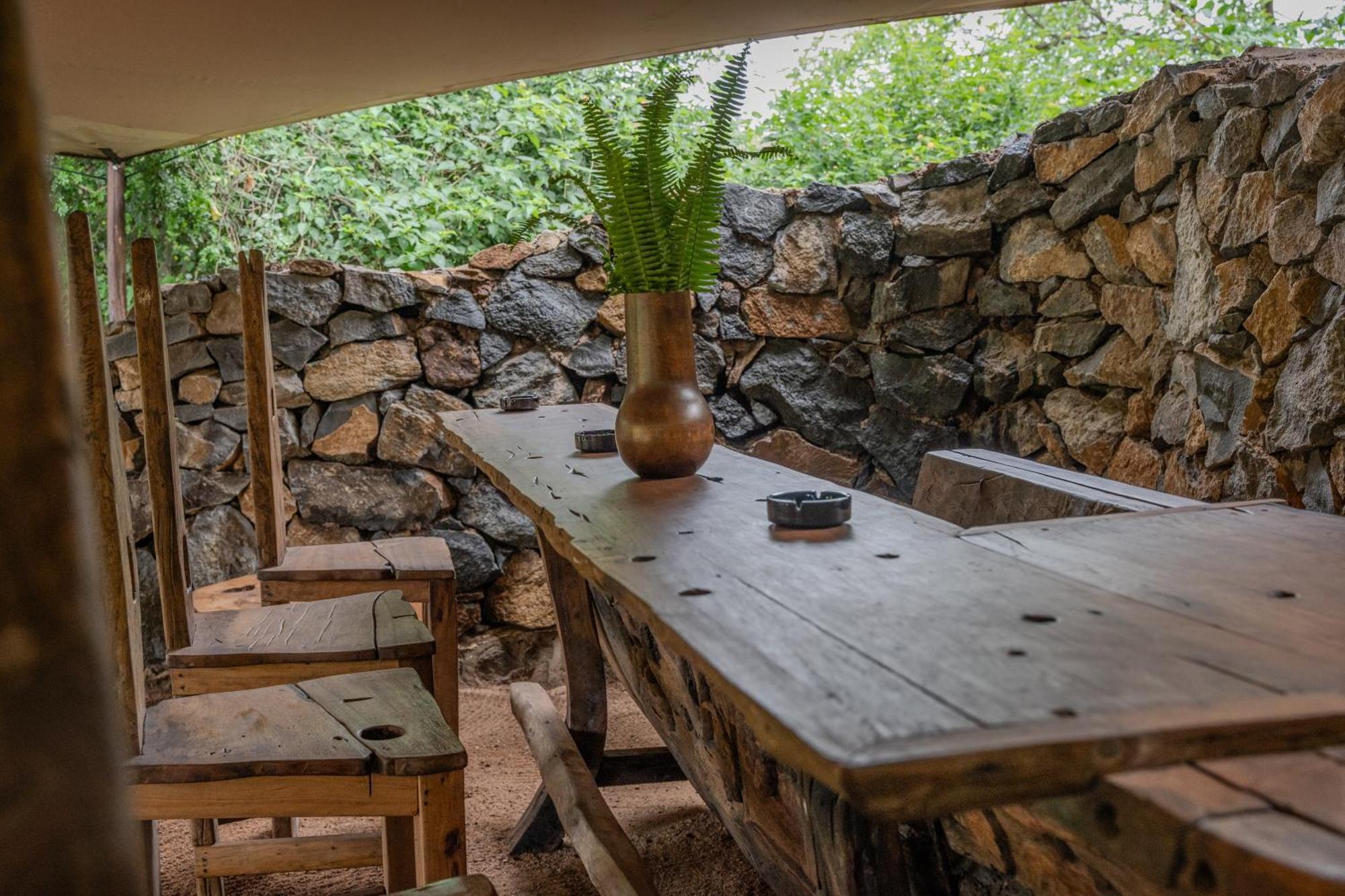 Dolly Farm & River Camp, Luxury Tents Usa River 외부 사진